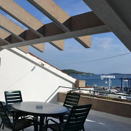 Artina Apartament